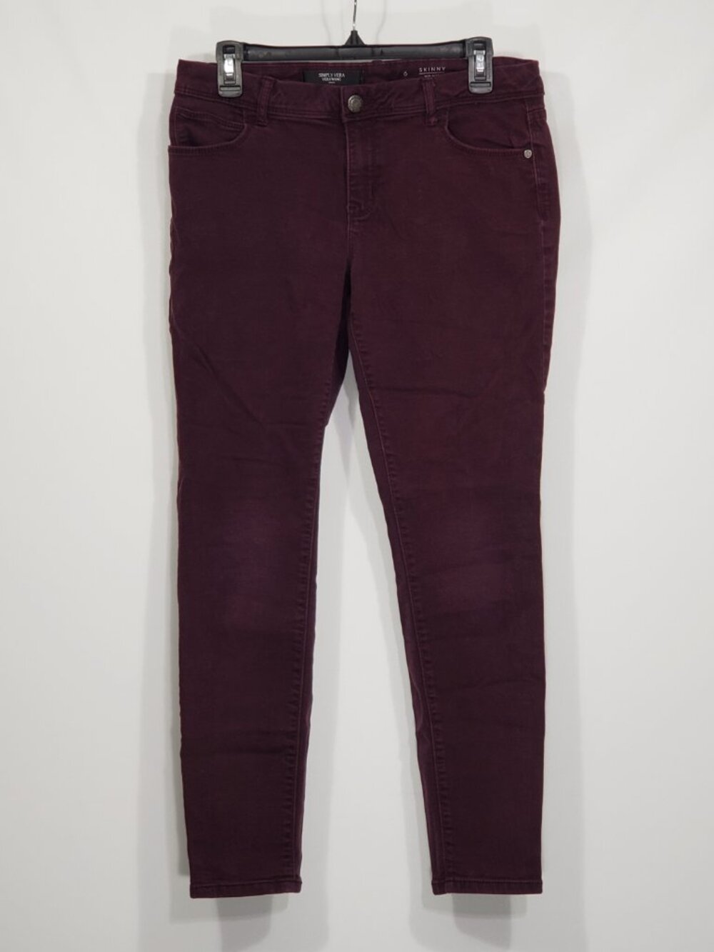 Simply Vera Wang  Burgundy Skinny Jeans Mid Rise   Size 6